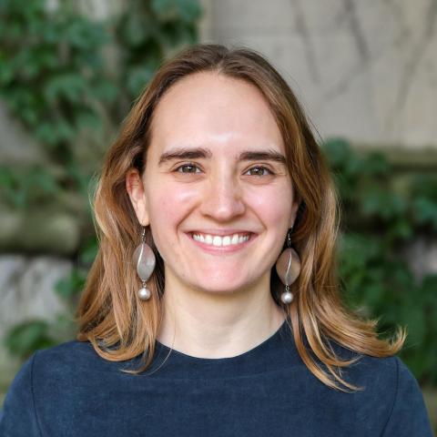 Agneska Bloch Headshot