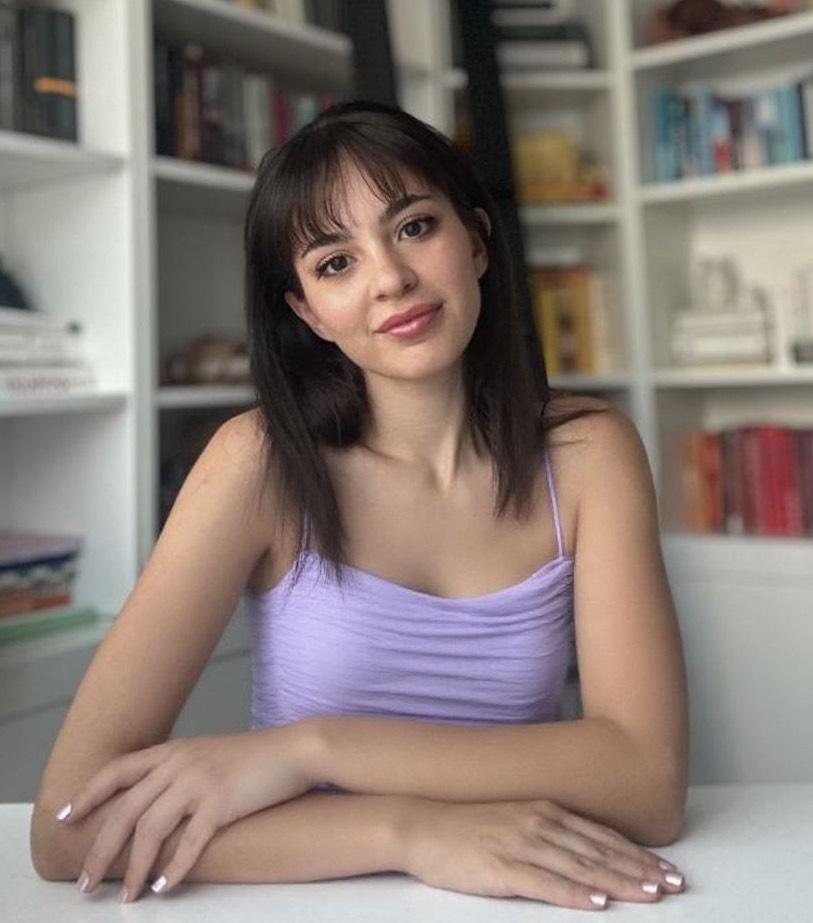 Dilge Girgin Headshot